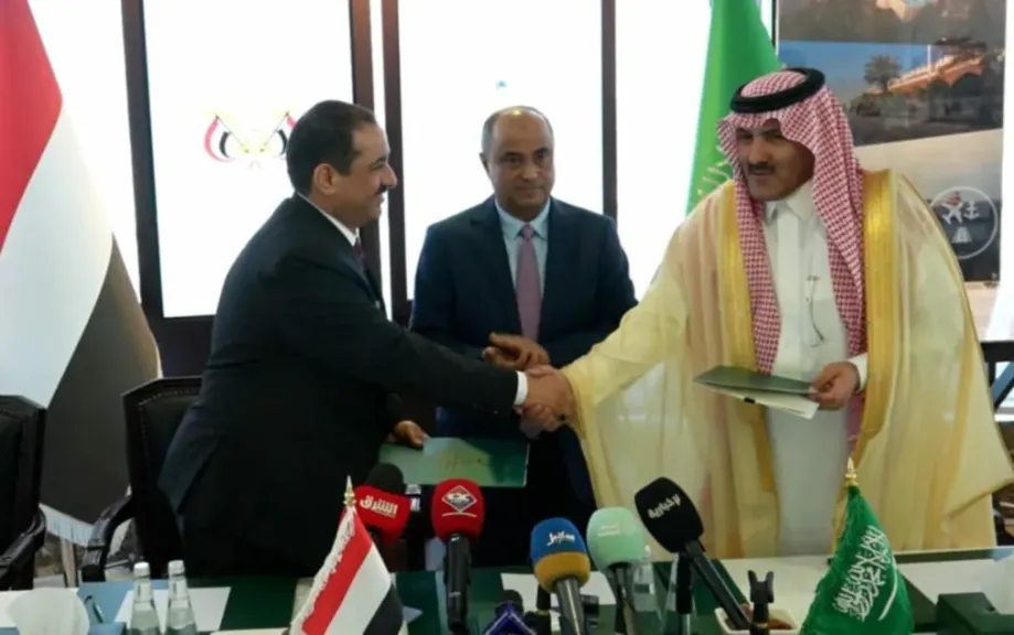تنسيق أمني غير مسبوق بين اليمن والسعودية.. ماذا يحدث؟